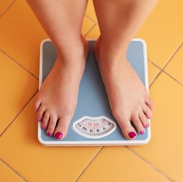 How to Lose Weight Fast, Safely—According to Experts