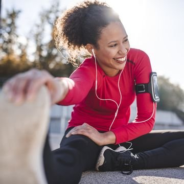 The Best Running Belts to Hold Essential Items While You Jog, According to Reviews